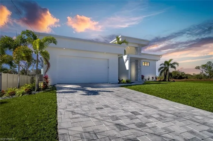 4337 Ne 9th Ct, Cape Coral, Florida 33909