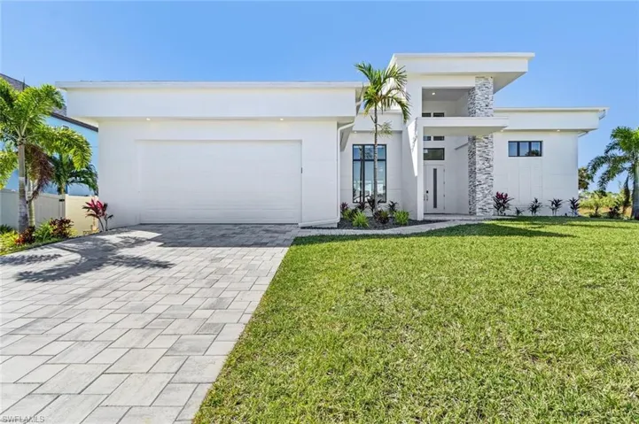 4337 Ne 9th Ct, Cape Coral, Florida 33909