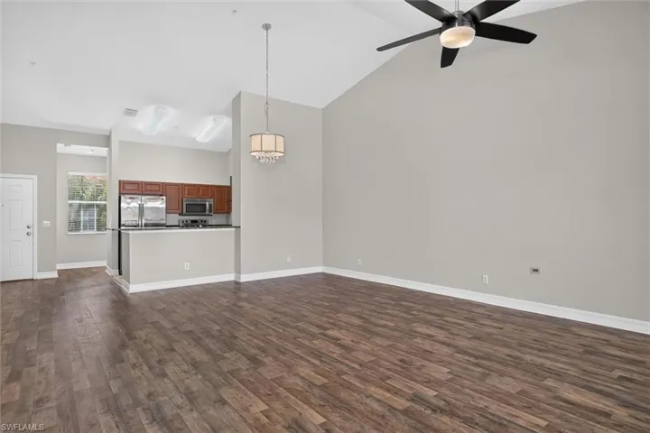 8521 Oakshade Cir 422, Fort Myers, Florida 33919