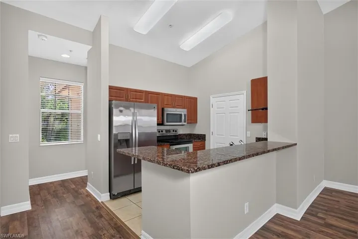 8521 Oakshade Cir 422, Fort Myers, Florida 33919