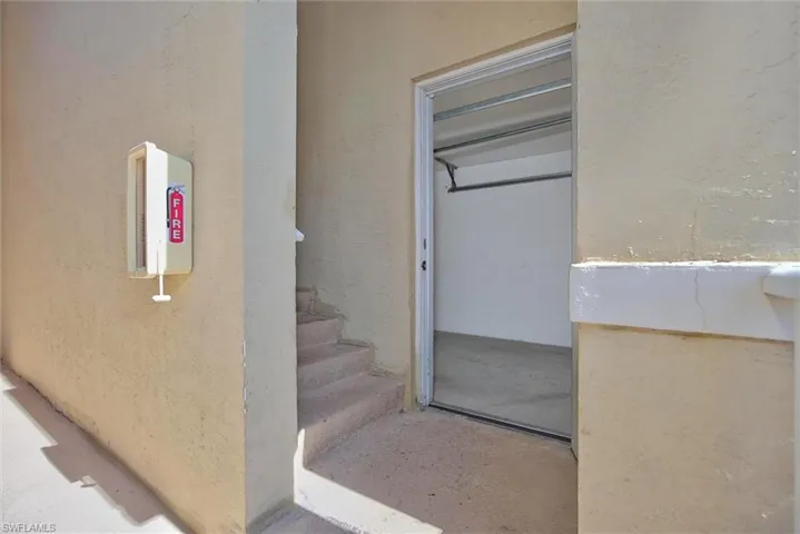 8521 Oakshade Cir 422, Fort Myers, Florida 33919