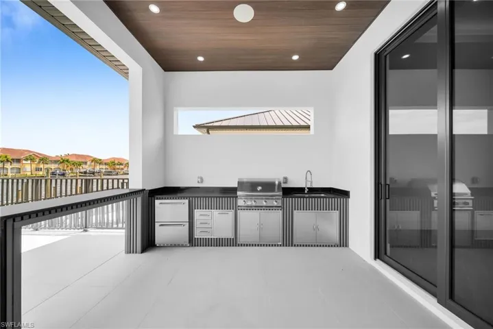 Outdoor kitchen