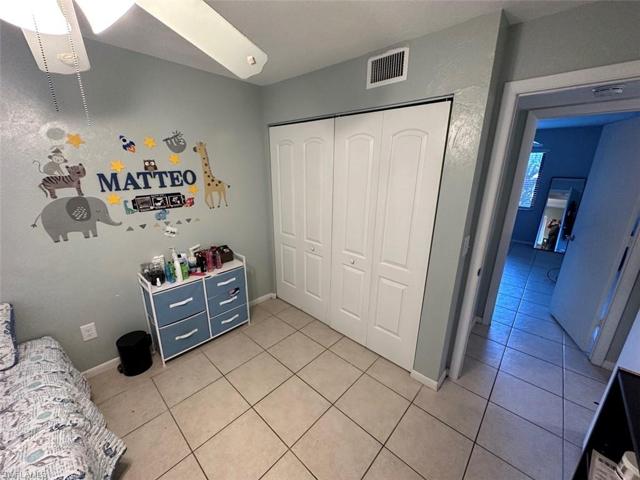 2nd bedroom from inside