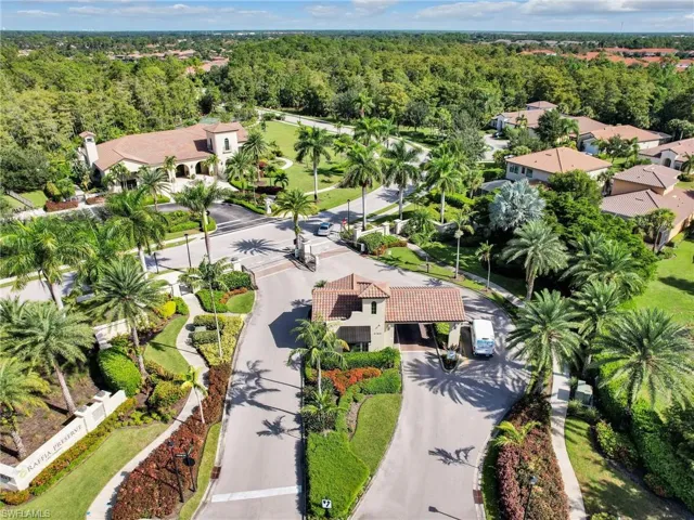 Raffia Preserve Entry