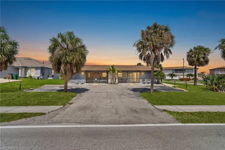 4353 Country Club Blvd B, Cape Coral, Florida 33904