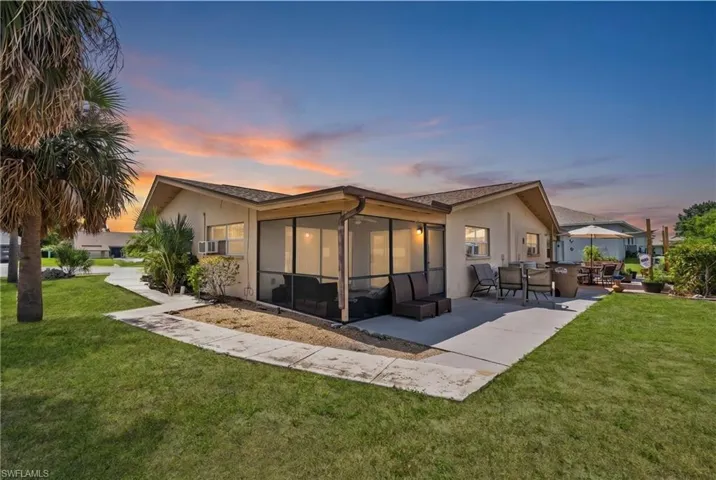 4353 Country Club Blvd B, Cape Coral, Florida 33904