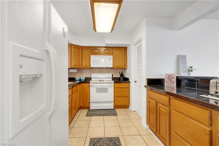 4353 Country Club Blvd B, Cape Coral, Florida 33904