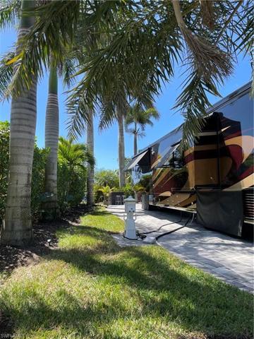 4721  Chariot  CT, NAPLES, FL 34114