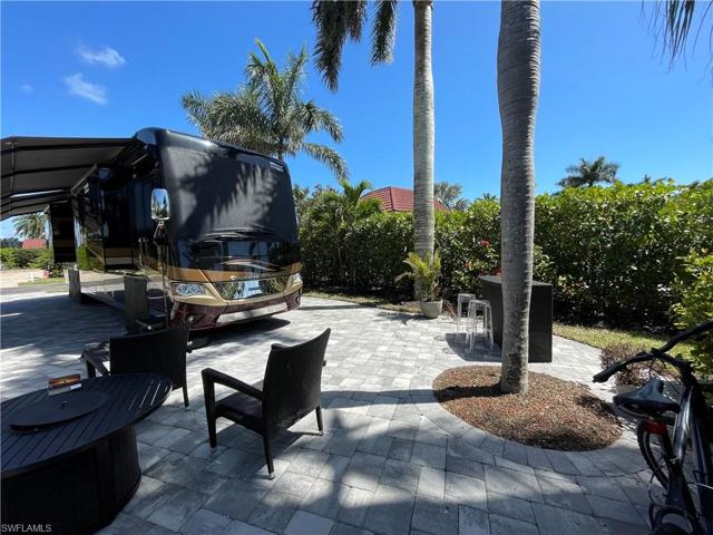 4721  Chariot  CT, NAPLES, FL 34114