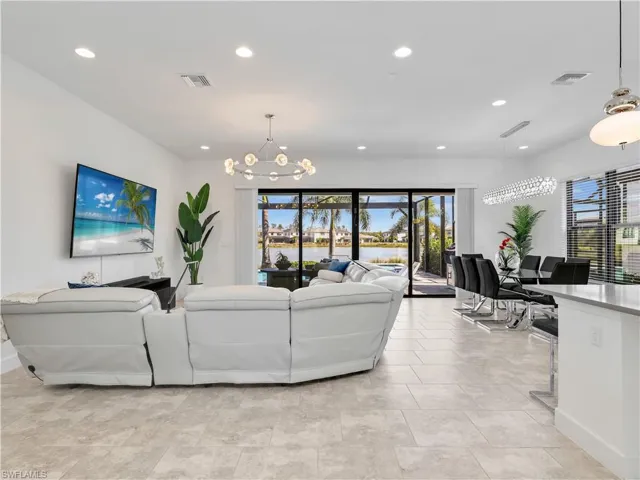 12779 Woodbury Dr, Estero, Florida 33928