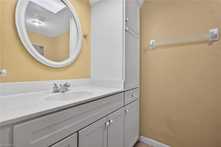 6844 Sandtrap Dr 2, Fort Myers, Florida 33919