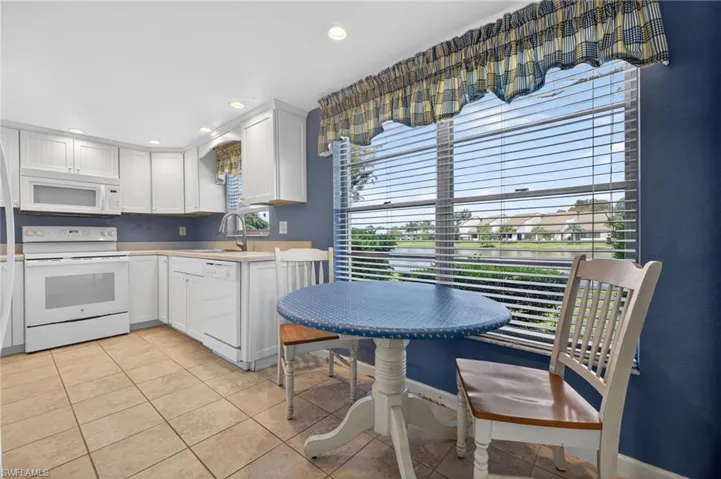 6844 Sandtrap Dr 2, Fort Myers, Florida 33919