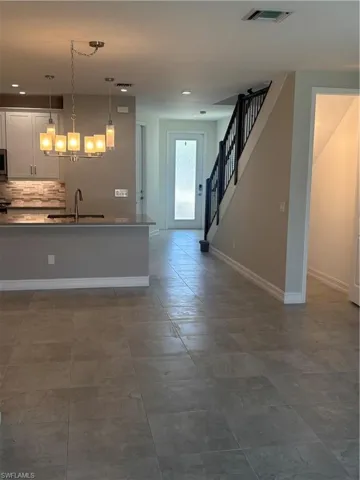 7608  Morgan  WAY, Naples, FL 34119