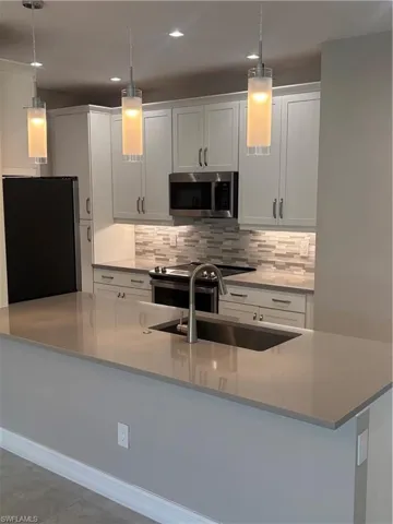 7608  Morgan  WAY, Naples, FL 34119
