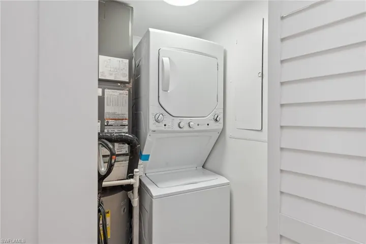2900 Gulf Shore Blvd N # 102, Naples Fl 34103