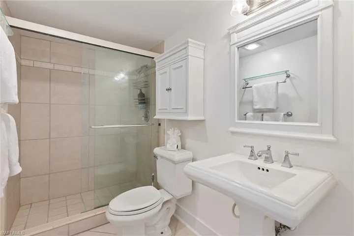 2900 Gulf Shore Blvd N # 102, Naples Fl 34103