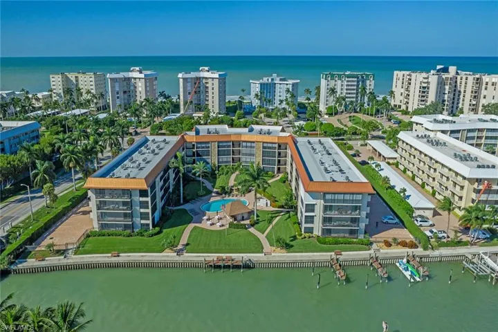 2900 Gulf Shore Blvd N # 102, Naples Fl 34103