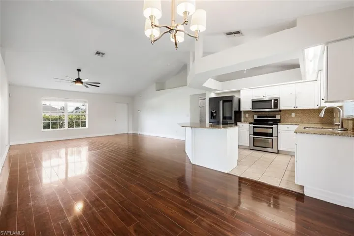 1418 Sw 11th Pl, Cape Coral, Florida 33991