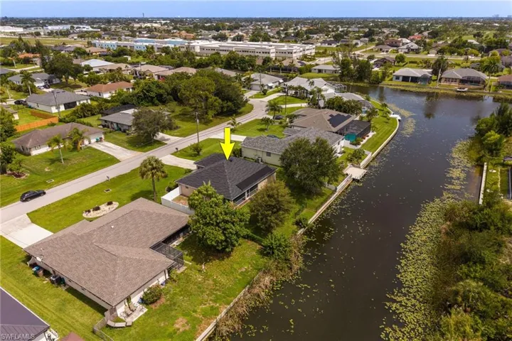 1418 Sw 11th Pl, Cape Coral, Florida 33991