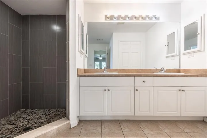 1418 Sw 11th Pl, Cape Coral, Florida 33991