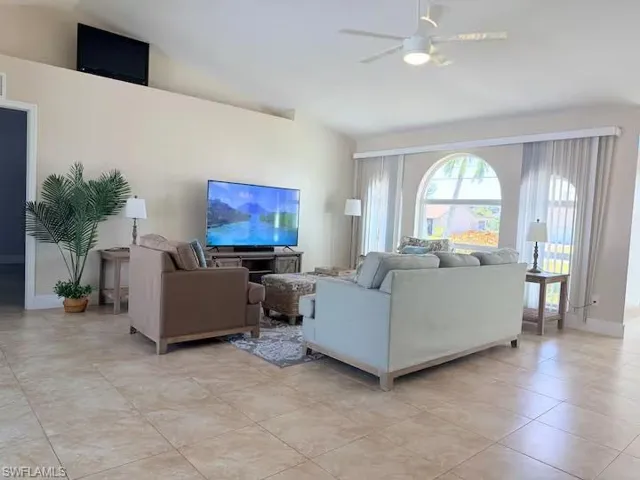2937 Sw 8th Pl, Cape Coral, Florida 33914