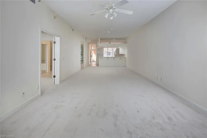 2405 Hidden Lake Dr 4705, Naples, Florida 34112