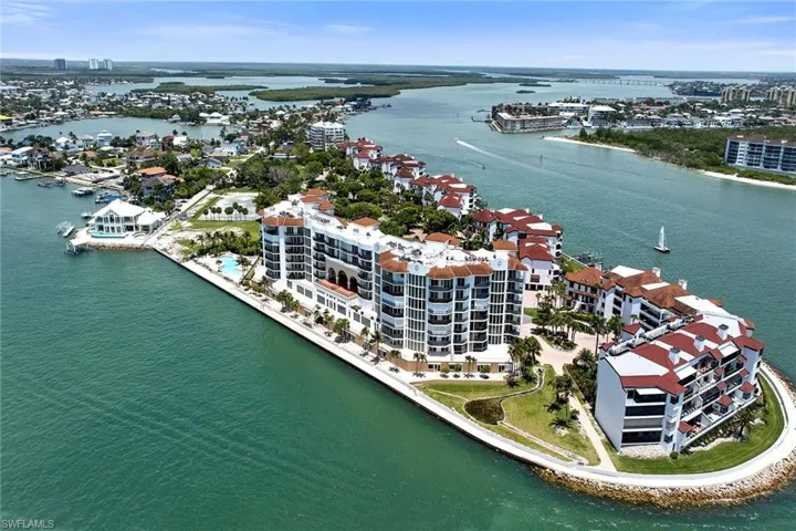 700 La Peninsula Blvd 603, Naples, Florida 34113