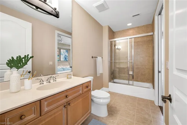 700 La Peninsula Blvd 603, Naples, Florida 34113