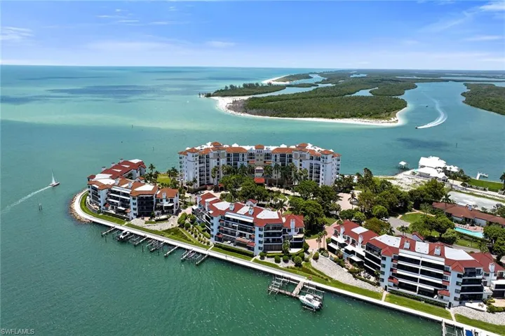 700 La Peninsula Blvd 603, Naples, Florida 34113