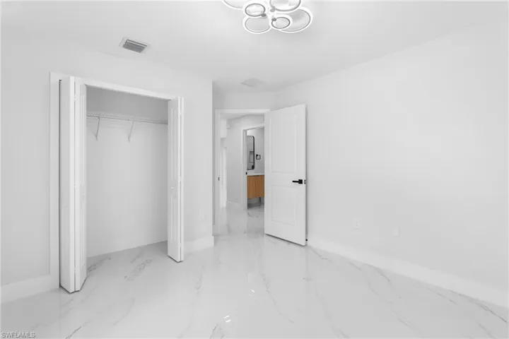1077  Merry E ST, Lehigh Acres, FL 33974