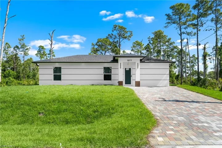 1077  Merry E ST, Lehigh Acres, FL 33974