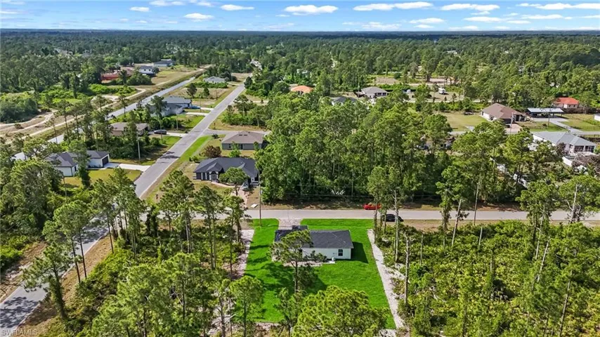 1077  Merry E ST, Lehigh Acres, FL 33974
