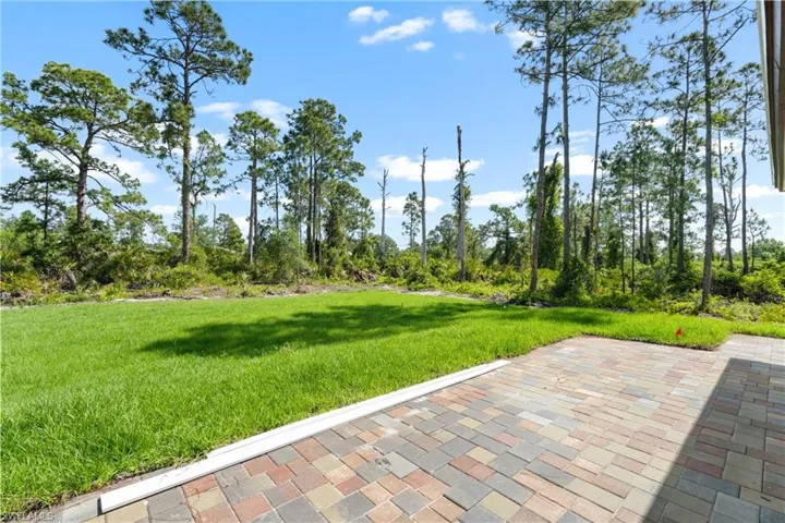1077  Merry E ST, Lehigh Acres, FL 33974