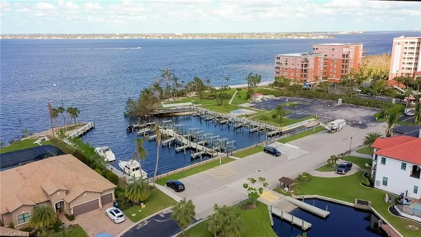 Boat slips, mariner, beach area