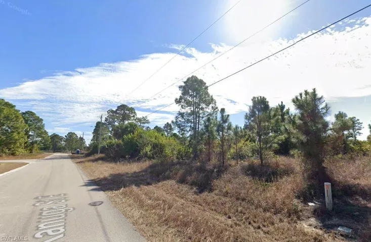 1048 Kanuga St E, Lehigh Acres, Florida 33974