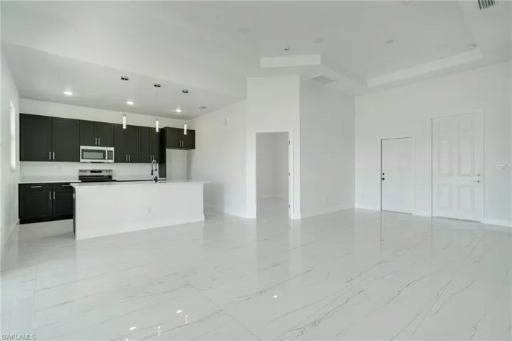 4725/4727  27th SW ST, Lehigh Acres, FL 33973