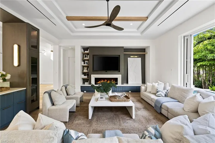 2131 Marina Dr, Naples, Florida 34102