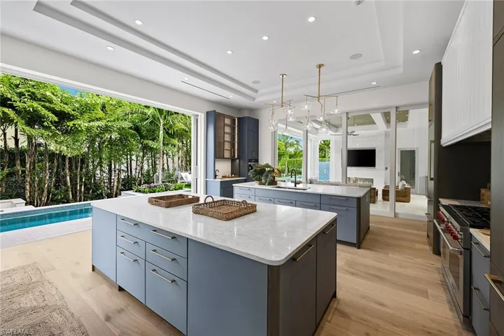 2131 Marina Dr, Naples, Florida 34102
