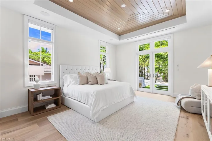 2131 Marina Dr, Naples, Florida 34102