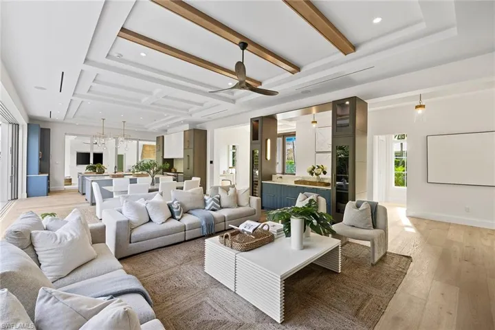 2131 Marina Dr, Naples, Florida 34102