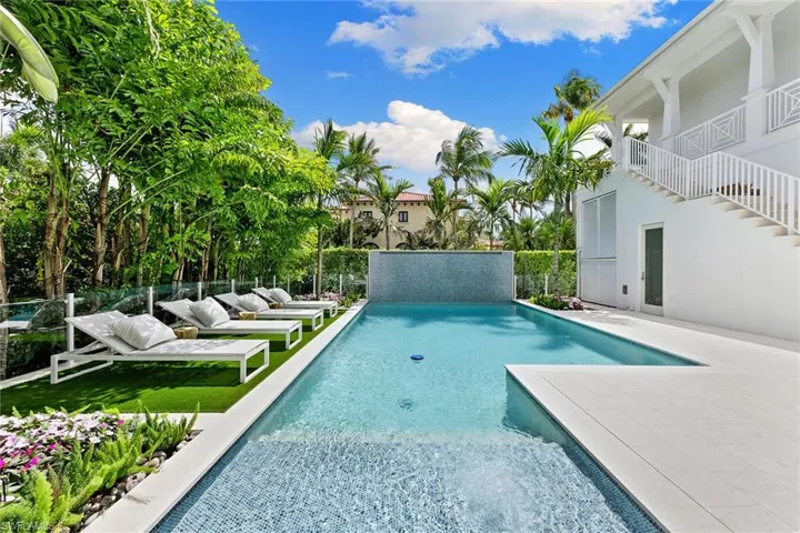 2131 Marina Dr, Naples, Florida 34102