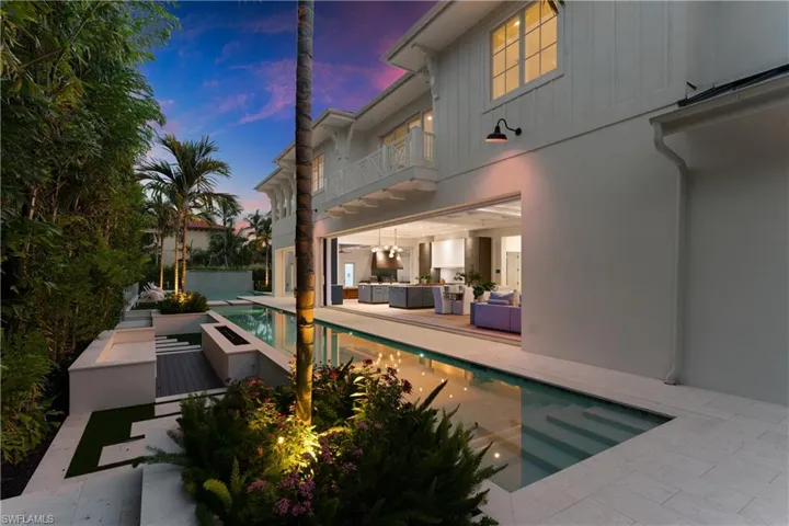 2131 Marina Dr, Naples, Florida 34102