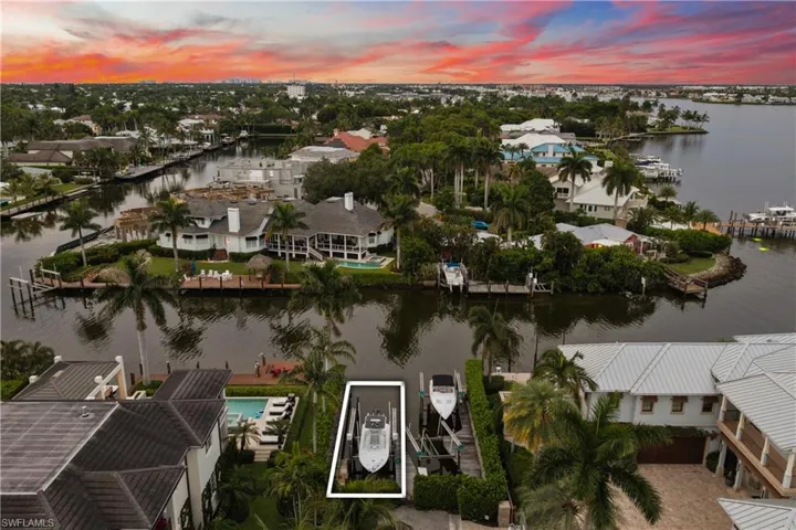 2131 Marina Dr, Naples, Florida 34102