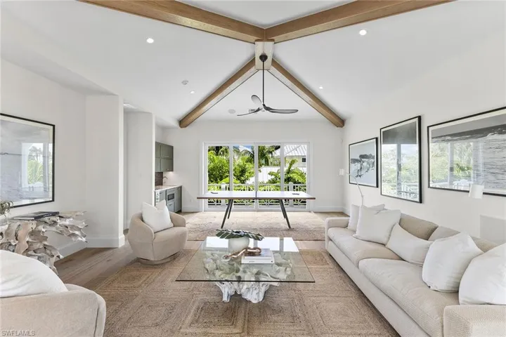 2131 Marina Dr, Naples, Florida 34102