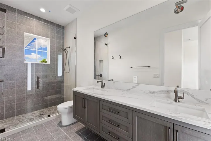 2131 Marina Dr, Naples, Florida 34102