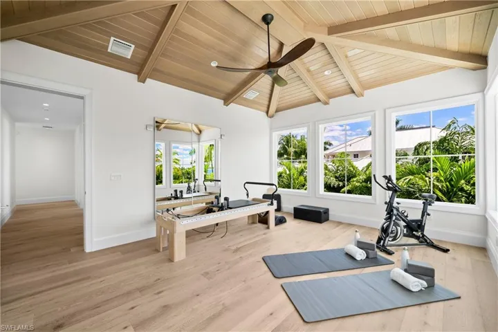 2131 Marina Dr, Naples, Florida 34102