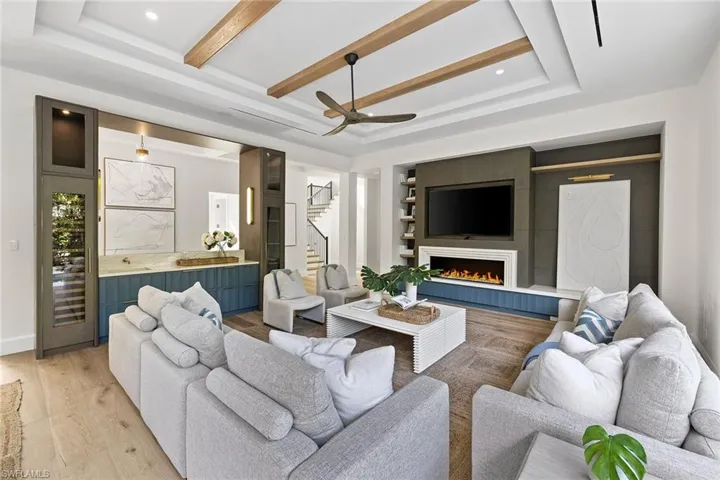 2131 Marina Dr, Naples, Florida 34102