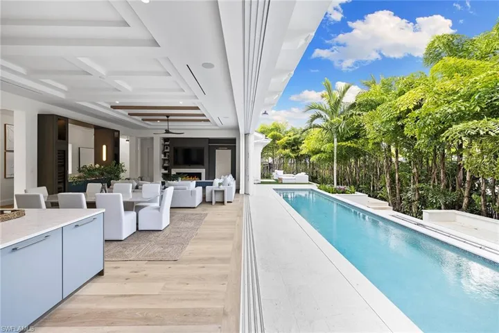2131 Marina Dr, Naples, Florida 34102