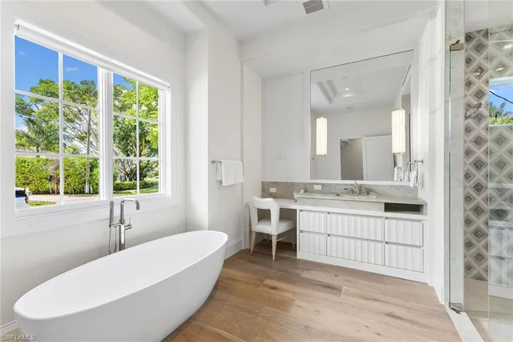 2131 Marina Dr, Naples, Florida 34102