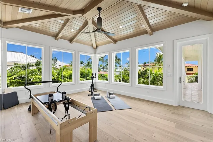 2131 Marina Dr, Naples, Florida 34102